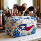 Harmke - Quilted toiletry bag in the shape of a Cowboy Hat