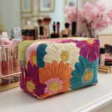 Francina - Quilted toiletry bag Embroidered Daisies